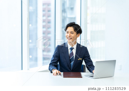 コンサルタント 111283529