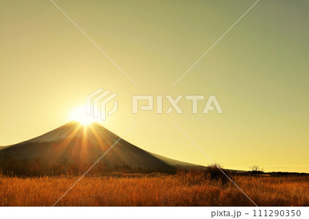 日本の夜明け　ダイヤモンド富士 111290350