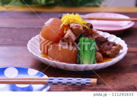 冬の定番_ぶり大根 111291633