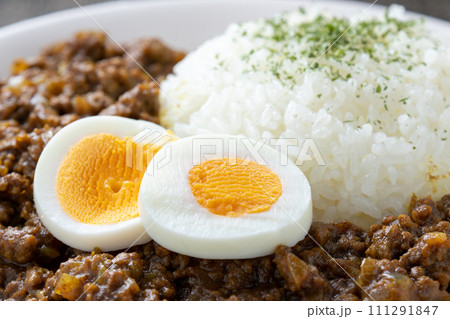 キーマカレー(ゆで卵トッピング)のアップ。 キーマカレー(ゆで卵トッピング)のアップ。 111291847