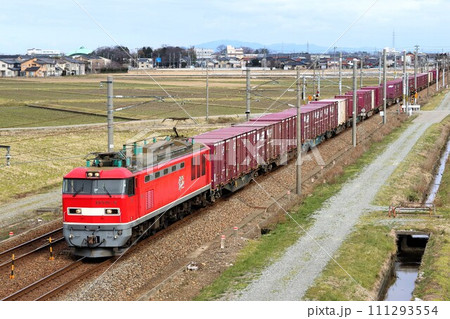 JR貨物】EF510形〜ECO-POWER レッドサンダー〜（北陸本線：加賀笠間〜美川）の写真素材 [111293554] - PIXTA