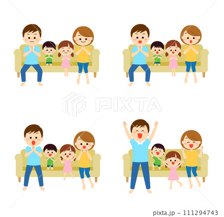 観戦している親子 観戦している親子 111294743