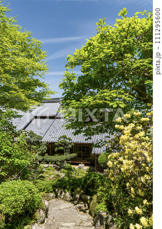 当麻寺西南院の日本庭園 111295600