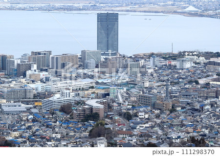 滋賀県大津市 膳所駅周辺の風景と琵琶湖 滋賀県大津市 膳所駅周辺の風景と琵琶湖 111298370