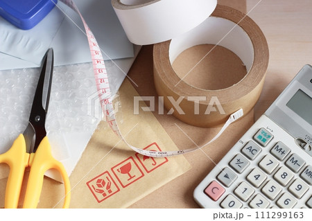 フリマなどで使う梱包に使う道具　梱包に必要な道具 111299163