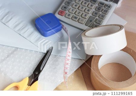 フリマなどで使う梱包に使う道具　梱包に必要な道具 111299165