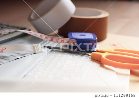 フリマなどで使う梱包に使う道具　梱包に必要な道具 111299168