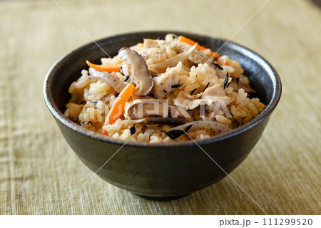 五目炊き込みご飯 111299520