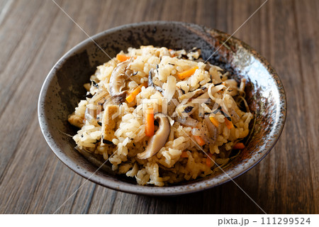 五目炊き込みご飯 五目炊き込みご飯 111299524