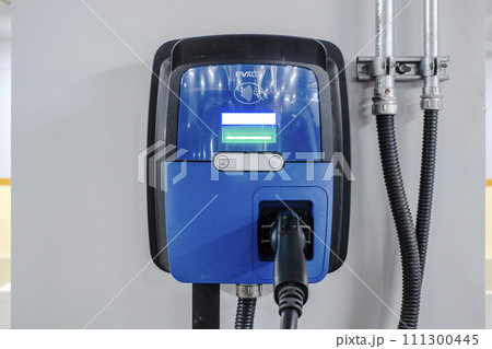 電気自動車 設備 敷地内 111300445