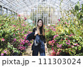 植物園の女性 111303024