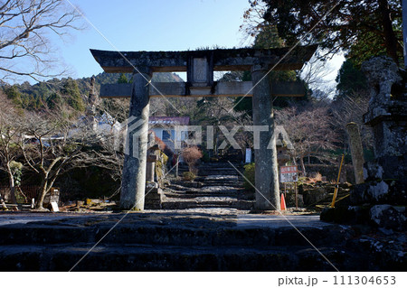 福岡県　英彦山神宮・参道の石鳥居 111304653