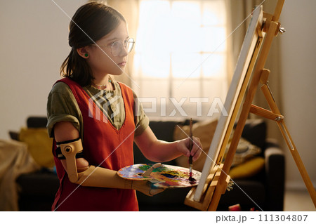 Cute girl with watercolor palette 111304807