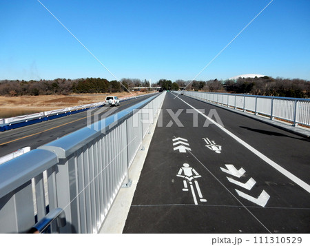 村山貯水池堤体強化工事遊歩道完成 村山貯水池堤体強化工事遊歩道完成 111310529