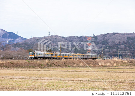 【東海道本線】大垣方面へ疾走する普通列車 【東海道本線】大垣方面へ疾走する普通列車 111312761