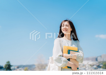青空と女子大生 青空と女子大生 111313314