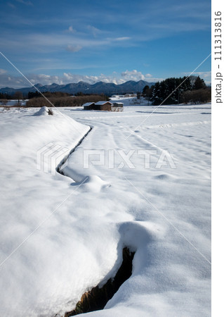 雪景色と榛名山 群馬県 雪景色と榛名山 群馬県 111313816