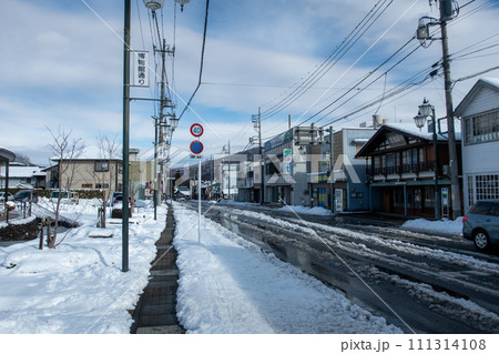 冬の中之条町　博物館通り 111314108
