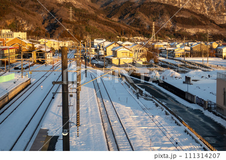 中之条駅　冬の夕暮れ 111314207
