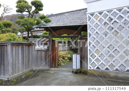 静岡県松崎町:なまこ壁通り 静岡県松崎町:なまこ壁通り 111317549