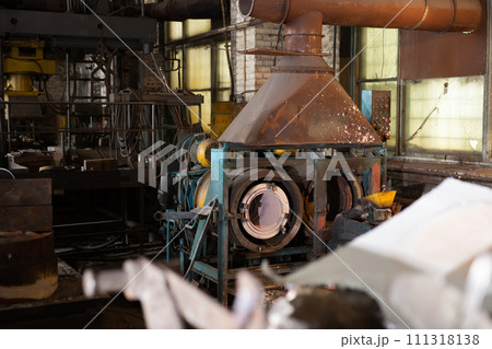 Furnace for melting steel and other ferrous metals in metallurgical plant Furnace for melting steel and other ferrous metals in metallurgical plant 111318138