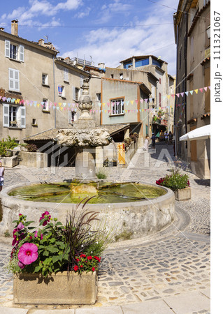 Typical Provencal architecture, Puimichel, Provence, France 111321067