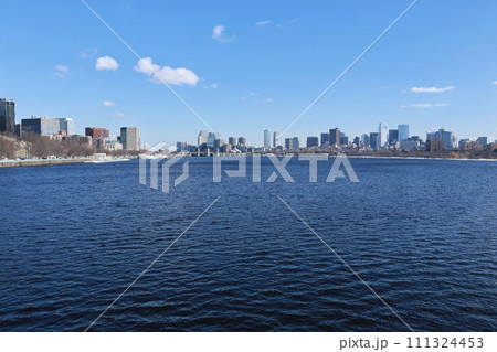 ハーヴァード橋から見たバックベイとビーコンヒル The view from Harvard drg. 111324453