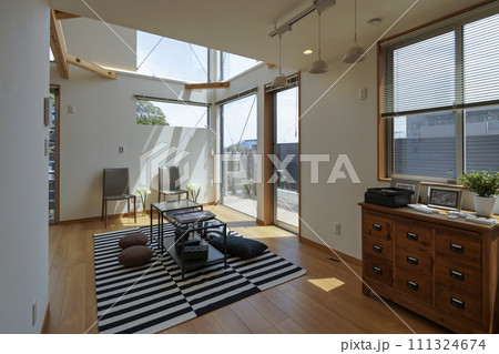 リビングのモデルルーム 111324674