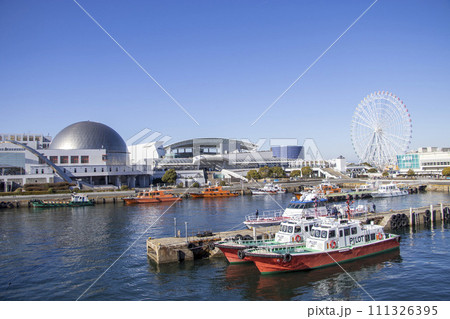 名古屋港 111326395