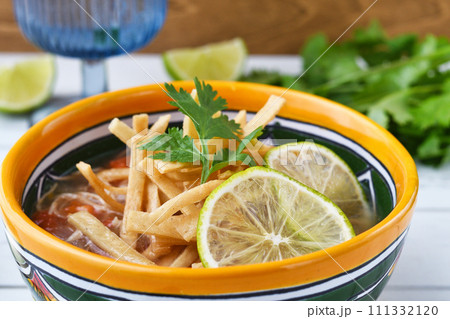 メキシコのスープ ソパ・デ・リマ Sopa de lima メキシコのスープ ソパ・デ・リマ Sopa de lima 111332120