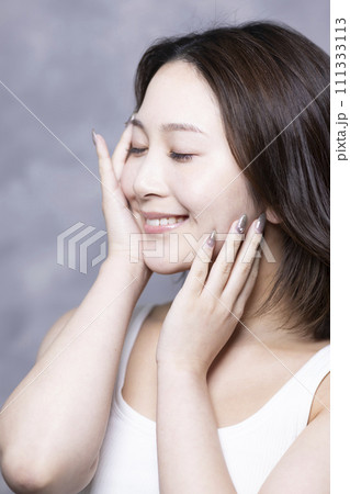 可愛い女性のポートレート、ビューティーイメージ 111333113