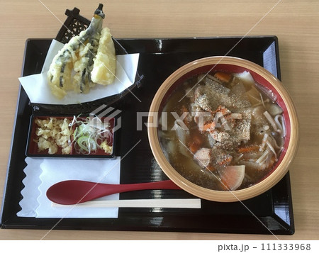 美味しいおっ切り込みうどん 美味しいおっ切り込みうどん 111333968