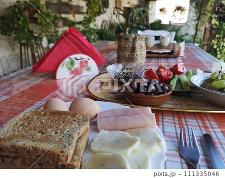 キプロスの朝食 キプロスの朝食 111335046