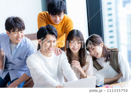 大学生 111335750