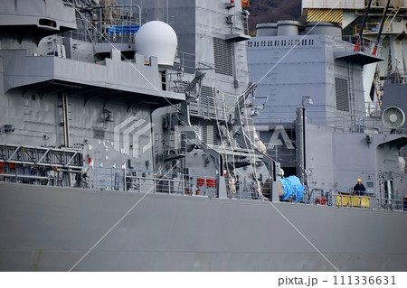 護衛艦さみだれ左舷 111336631