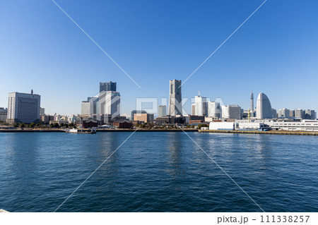 大桟橋から見たみなとみらい 111338257