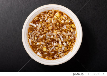 ネギだれ（ねぎ　醤油　酢　砂糖　ごま） 111339863