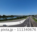 湖畔の道路 111340676