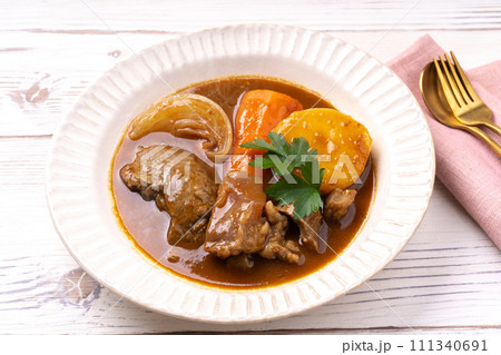 牛すじのビーフシチュー 牛すじのビーフシチュー 111340691