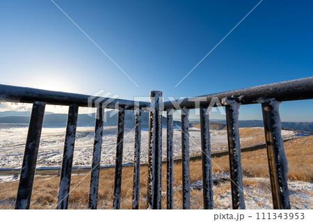 阿蘇山　草千里ヶ浜からの風景 111343953