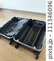 キャリーバッグの中身 111346096