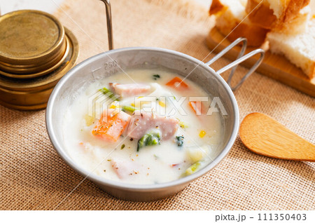 シェラカップで作るシチュー シェラカップで作るシチュー 111350403