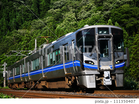 北陸本線　521系 111350407