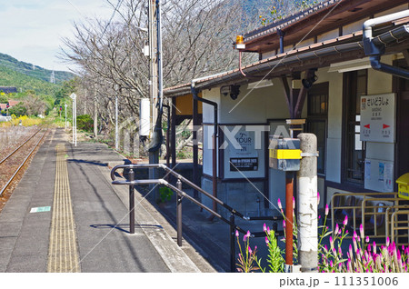 福岡県田川郡のJR九州日田彦山線採銅所駅 111351006