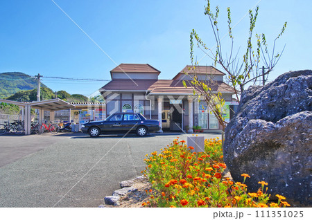 福岡県田川郡のJR九州日田彦山線香春駅駅舎 福岡県田川郡のJR九州日田彦山線香春駅駅舎 111351025
