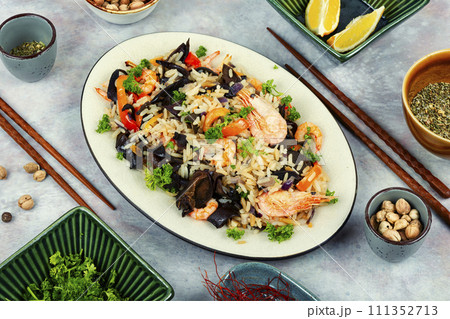 Spicy shrimp fried rice. 111352713