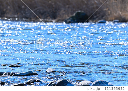 川瀬 荒川本流の冬景色 花園水辺公園付近 川瀬 荒川本流の冬景色 花園水辺公園付近 111363932