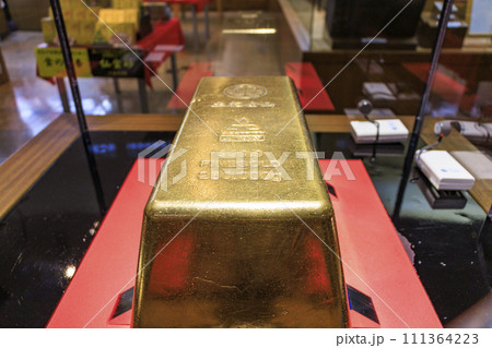 土肥金山の満開の土肥桜 111364223