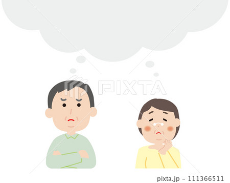 不安な表情をするシニア夫婦 不安な表情をするシニア夫婦 111366511