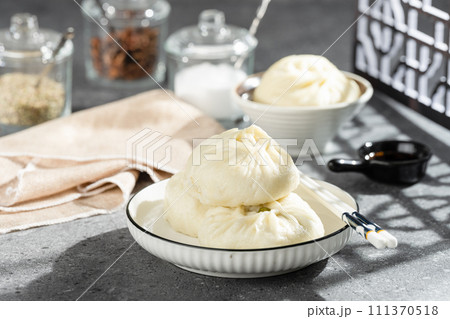 steamed stuffed bun 111370518